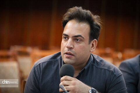 نشست هم‌اندیشی مدیرکل میراث‌فرهنگی، گردشگری و صنایع‌دستی خوزستان با اعضای جامعه حرفه‌ای هتل‌داران و تأسیسات گردشگری استان