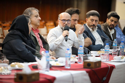 نشست هم‌اندیشی مدیرکل میراث‌فرهنگی، گردشگری و صنایع‌دستی خوزستان با اعضای جامعه حرفه‌ای هتل‌داران و تأسیسات گردشگری استان