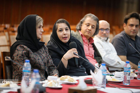 نشست هم‌اندیشی مدیرکل میراث‌فرهنگی، گردشگری و صنایع‌دستی خوزستان با اعضای جامعه حرفه‌ای هتل‌داران و تأسیسات گردشگری استان