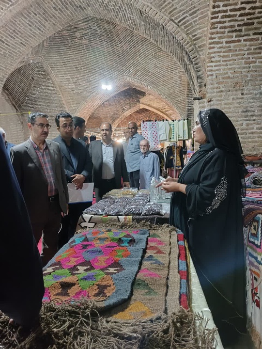حضور فعال شرکت تعاونی‌های شهرستان درمیان در نمایشگاه صنایع‌دستی شهرستان فریمان