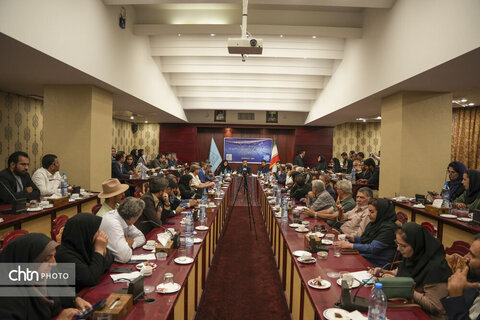 نشست رسانه ای