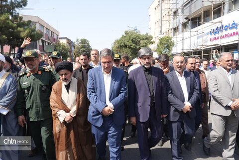 مردم قدرشناس ارومیه قهرمان شهید وطن را تشییع کردند