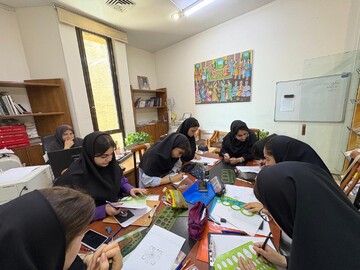 کارآموزی دانش‌آموزان در گروه پژوهشی هنرهای سنتی