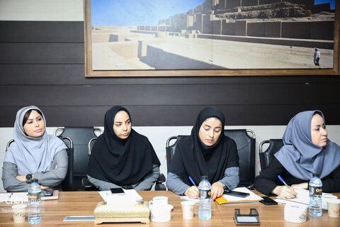 نشست تعیین کمیته‌های چهارمین جشنواره چندرسانه‌ای میراث فرهنگی در اهواز