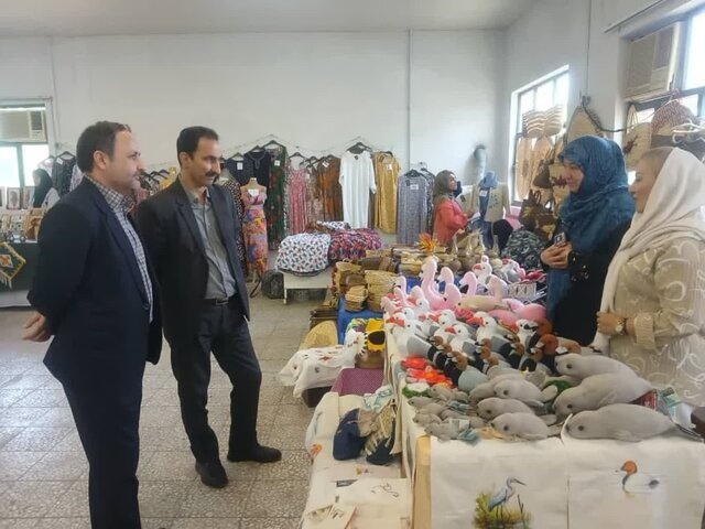 برگزاری نمایشگاه مهارت و صنایع‌دستی در انزلی