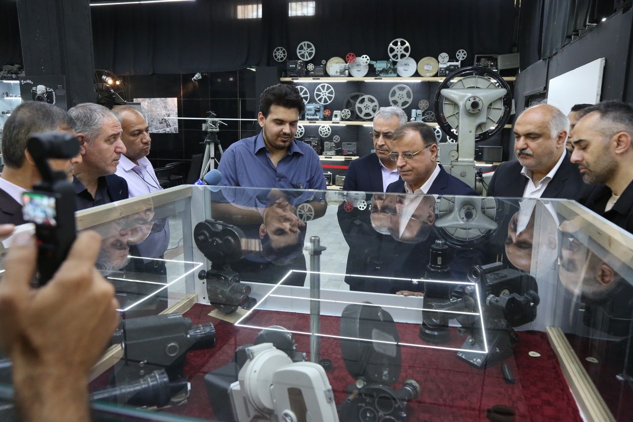 بازدید استاندار گلستان از موزه عکاسخانه گرگان/ ضرورت معرفی و تبلیغ این مجموعه فاخر در سطح ملی و بینالمللی