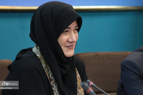 نشست شورای سیاست‌گذاری سی‌وهشتمین نمایشگاه ملی صنایع‌دستی