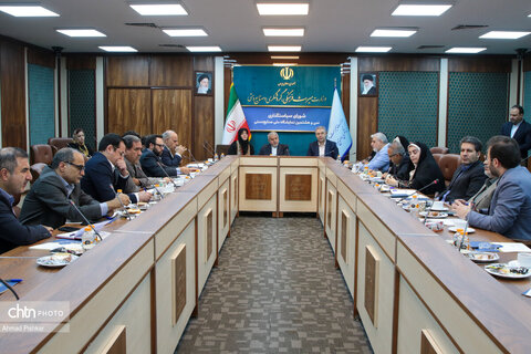 نشست شورای سیاست‌گذاری سی‌وهشتمین نمایشگاه ملی صنایع‌دستی