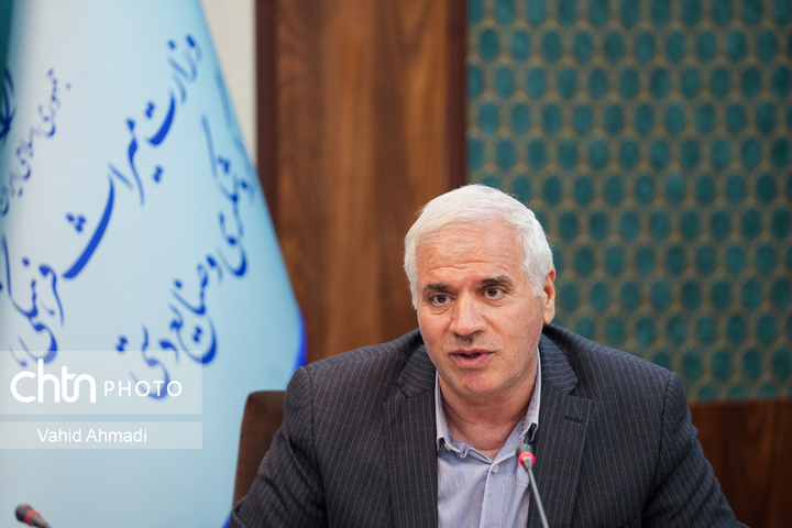 آیین تجلیل از عوامل پرونده ثبت جهانی دره‌ها و محوطه‌های پیش از تاریخ خرم‌آباد