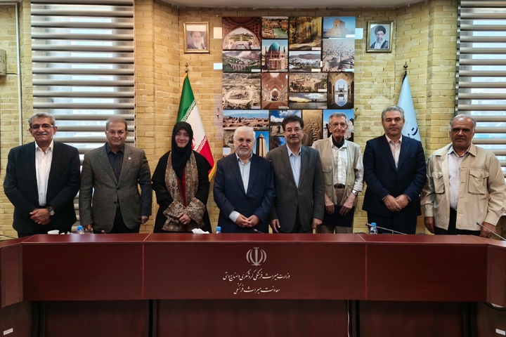 پایگاه‌های میراث‌فرهنگی به کانون حکمرانی فرهنگی و توسعه ملی تبدیل می‌شوند/ تأکید بر مدیریت سیستماتیک، اقتصاد پایدار و روایت‌گری فرهنگی در شورای سیاست‌گذاری