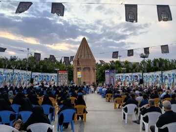 روز تویسرکان گرامی داشته شد/ مراسمی در جوار آرامگاه حضرت حیقوق نبی(ع)