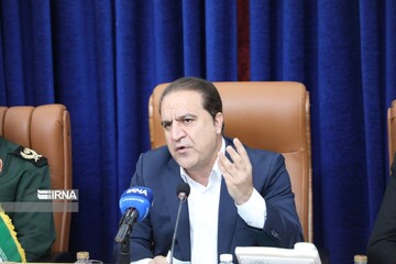 تردد ۲۰ هزار نفر از مرز مهران فقط در یک روز/ استقرار ۴۰۰ موکب در مهران