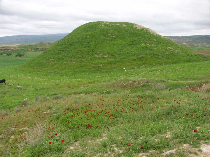 گمانه‌زنی به‌منظور تعیین عرصه و پیشنهاد حریم «آق‌تپه» در پیش‌قلعه آغاز شد
