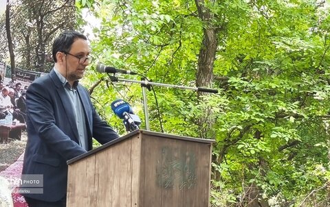 مراسم همایش ملی شیخ شهاب‌الدین سهروردی که  در شهر سهرورد شهرستان خدابنده