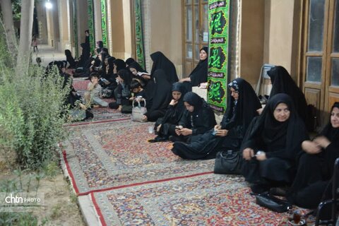 دومین شب مراسم عزاداری و روضه‌خوانی اربعین در یزد