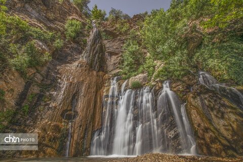 آبشار وارک خرم آباد؛ زیباترین آبشار طبقاتی لرستان