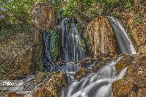 آبشار وارک خرم آباد؛ زیباترین آبشار طبقاتی لرستان