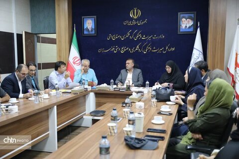 چالش‌‍‌های پیش‌روی راهنمایان گردشگری با حضور مدیرکل میراث‌فرهنگی خوزستان بررسی شد
