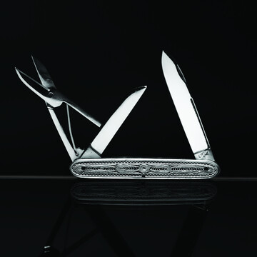 زنجان با ۵۵ رشته فعال از قطب‌های مهم صنایع دستی کشور است