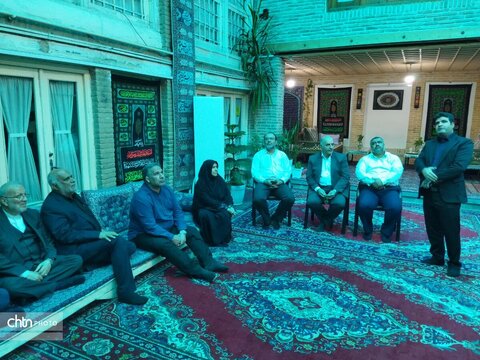 بازدید اعضای کمیسیون اقتصادی مجلس شورای اسلامی از خانه تاریخی آیت الله بروجردی (ره) در بروجرد