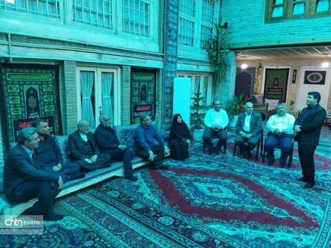 بازدید اعضای کمیسیون اقتصادی مجلس شورای اسلامی از خانه تاریخی آیت الله بروجردی (ره) در بروجرد