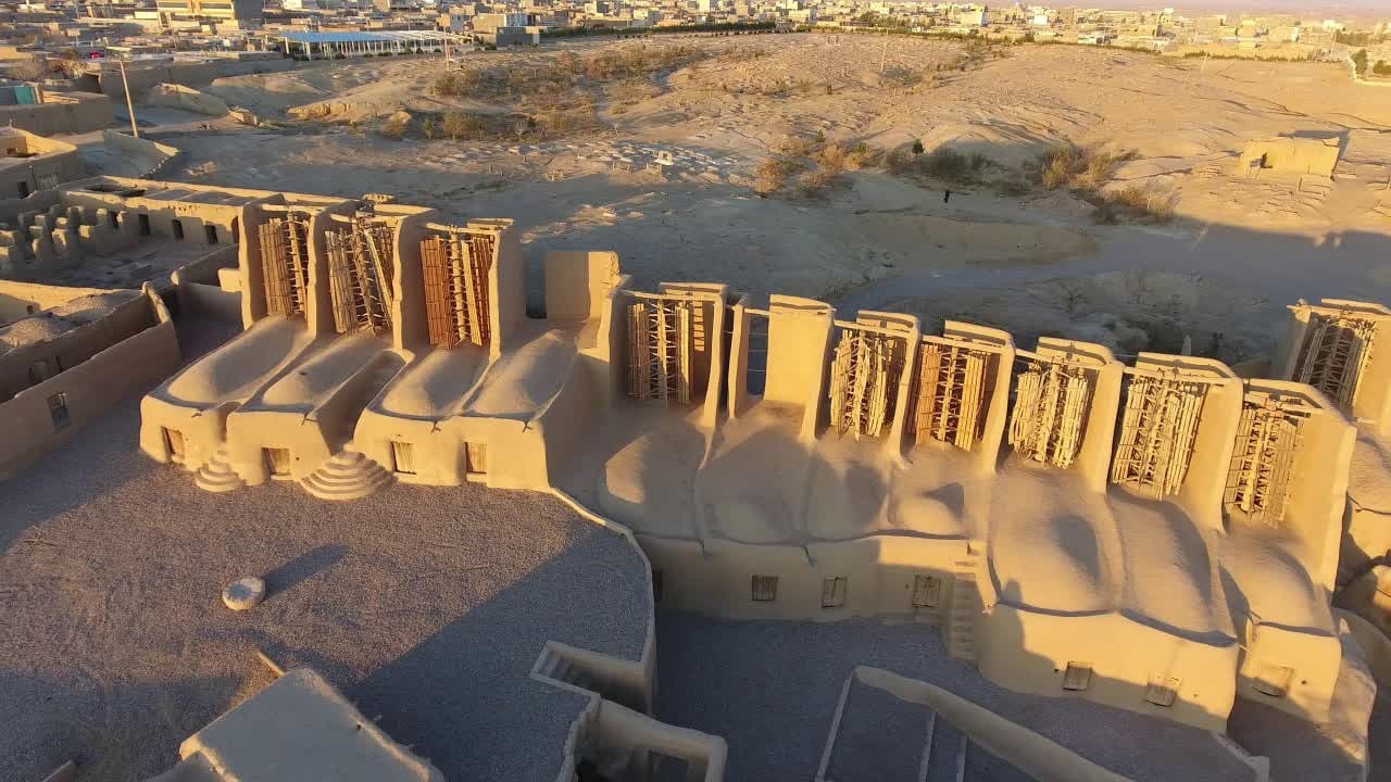 پایان مرمت ۹ دستگاه از اسبادهای شهر نشتیفان 2 پایان مرمت ۹ دستگاه از آسبادهای شهر نشتیفان