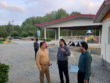 بازدید مدیرکل میراث فرهنگی استان مرکزی از حمام تاریخی و بوستان چما/ توسعه زیرساخت‌های گردشگری طبیعی