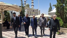 زیارت مزار مطهر سردار شهید حاج قاسم سلیمانی توسط رئیس و اعضای جامعه هتلداران ایران در کرمان
