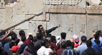 ساماندهی گروه راهنمایان گردشگری تخت جمشید برای ارتقای کیفیت خدمات