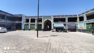 اتمام عملیات آجرفرش تکیه درب قلعه (حسینیه علی‌اکبر) دامغان