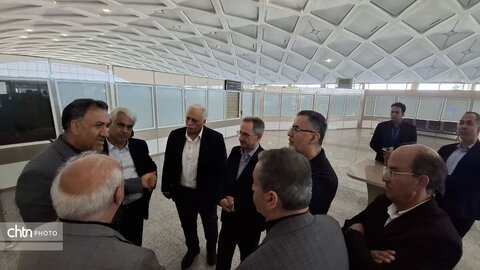 بازدید  معاون گردشگری کشور و رئیس ستاد مرکزی خدمات سفر کشوراز سالن ورودی پروازهای خارجی فرودگاه بین المللی شهید هاشمی نژاد مشهد، مدسه تاریخی «دو در» در حرم مطهر رضوی و وضعیت بازار و ارائه خدمات به زائران در مشهد