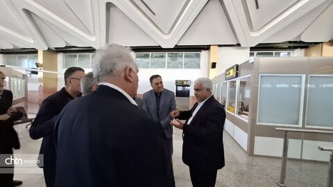 بازدید  معاون گردشگری کشور و رئیس ستاد مرکزی خدمات سفر کشوراز سالن ورودی پروازهای خارجی فرودگاه بین المللی شهید هاشمی نژاد مشهد، مدسه تاریخی «دو در» در حرم مطهر رضوی و وضعیت بازار و ارائه خدمات به زائران در مشهد