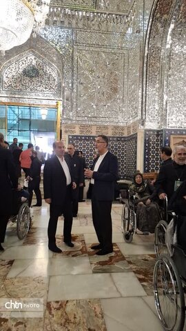 بازدید  معاون گردشگری کشور و رئیس ستاد مرکزی خدمات سفر کشوراز سالن ورودی پروازهای خارجی فرودگاه بین المللی شهید هاشمی نژاد مشهد، مدسه تاریخی «دو در» در حرم مطهر رضوی و وضعیت بازار و ارائه خدمات به زائران در مشهد