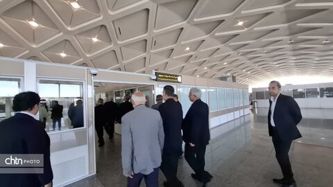 بازدید  معاون گردشگری کشور و رئیس ستاد مرکزی خدمات سفر کشوراز سالن ورودی پروازهای خارجی فرودگاه بین المللی شهید هاشمی نژاد مشهد، مدسه تاریخی «دو در» در حرم مطهر رضوی و وضعیت بازار و ارائه خدمات به زائران در مشهد