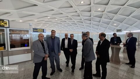 بازدید  معاون گردشگری کشور و رئیس ستاد مرکزی خدمات سفر کشوراز سالن ورودی پروازهای خارجی فرودگاه بین المللی شهید هاشمی نژاد مشهد، مدسه تاریخی «دو در» در حرم مطهر رضوی و وضعیت بازار و ارائه خدمات به زائران در مشهد