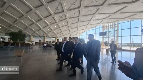 بازدید  معاون گردشگری کشور و رئیس ستاد مرکزی خدمات سفر کشوراز سالن ورودی پروازهای خارجی فرودگاه بین المللی شهید هاشمی نژاد مشهد، مدسه تاریخی «دو در» در حرم مطهر رضوی و وضعیت بازار و ارائه خدمات به زائران در مشهد