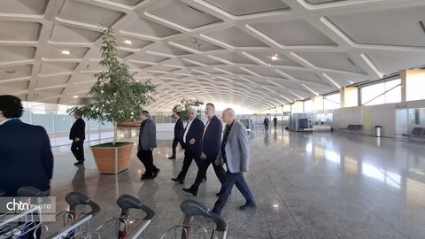 بازدید  معاون گردشگری کشور و رئیس ستاد مرکزی خدمات سفر کشوراز سالن ورودی پروازهای خارجی فرودگاه بین المللی شهید هاشمی نژاد مشهد، مدسه تاریخی «دو در» در حرم مطهر رضوی و وضعیت بازار و ارائه خدمات به زائران در مشهد