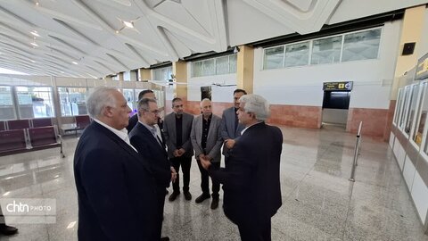 بازدید  معاون گردشگری کشور و رئیس ستاد مرکزی خدمات سفر کشوراز سالن ورودی پروازهای خارجی فرودگاه بین المللی شهید هاشمی نژاد مشهد، مدسه تاریخی «دو در» در حرم مطهر رضوی و وضعیت بازار و ارائه خدمات به زائران در مشهد