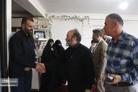 دیدار مدیرکل میراث فرهنگی استان آذربایجان شرقی با خانواده شهید قادر جدی در تبریز