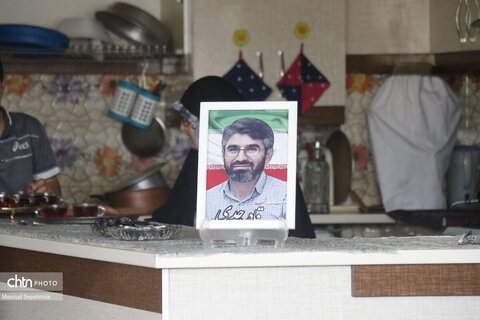 دیدار مدیرکل میراث فرهنگی استان آذربایجان شرقی با خانواده شهید قادر جدی در تبریز