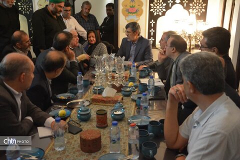 آیین رونمایی از مستند اربعین آفتاب با موضوع پوش کشی مسجد جامع یزد