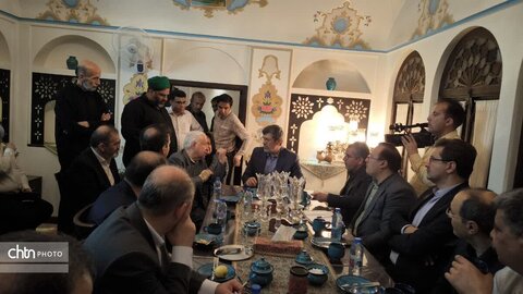 آیین رونمایی از مستند اربعین آفتاب با موضوع پوش کشی مسجد جامع یزد