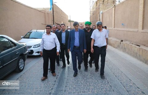 بازدید استاندار یزد از محله شاه ابوالقاسم