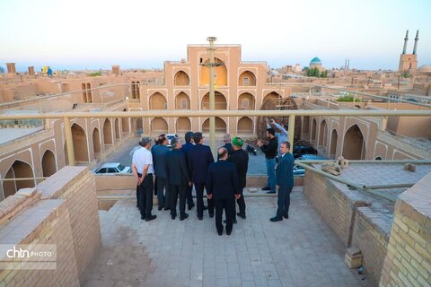 بازدید استاندار یزد از محله شاه ابوالقاسم