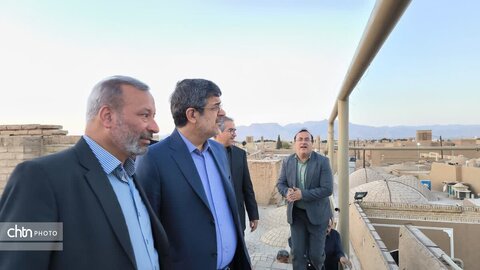 بازدید استاندار یزد از محله شاه ابوالقاسم