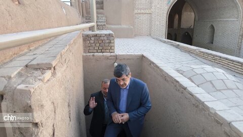 بازدید استاندار یزد از محله شاه ابوالقاسم