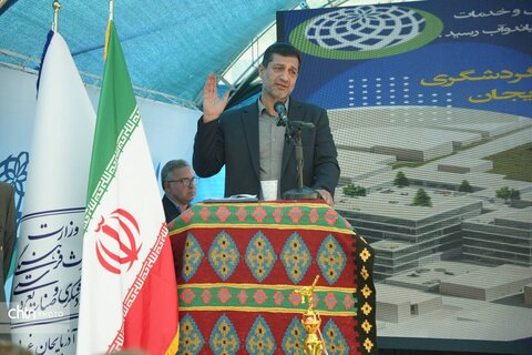 کلنگ‌زنی فاز اول مجتمع تجاری و گردشگری در میاندوآب