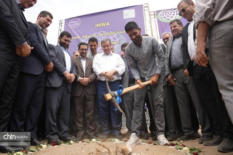 کلنگ‌زنی فاز اول مجتمع تجاری و گردشگری در میاندوآب