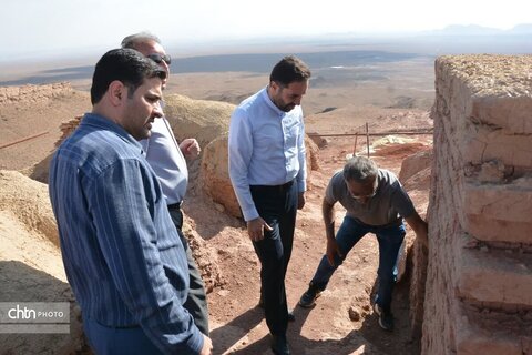 بازدید از روستای تاریخی شواز شهرستان تفت