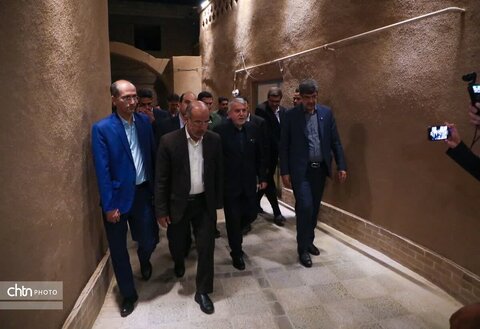 بازدید وزیر میراث فرهنگی، گردشگری و صنایع دستی از  راسته بازار تاریخی میبد